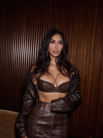 🔥 Kim kardashian  page leaked private photo uncensored full