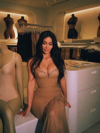 🔥 Kim kardashian  page leaked private photo uncensored full