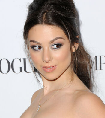 🔥 Kira kosarin  page leaked private photo uncensored full