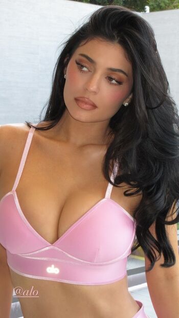 🔥 Kylie jenner  page leaked private photo uncensored full