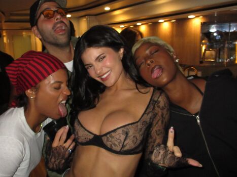 🔥 Kylie jenner leaked private photo uncensored full