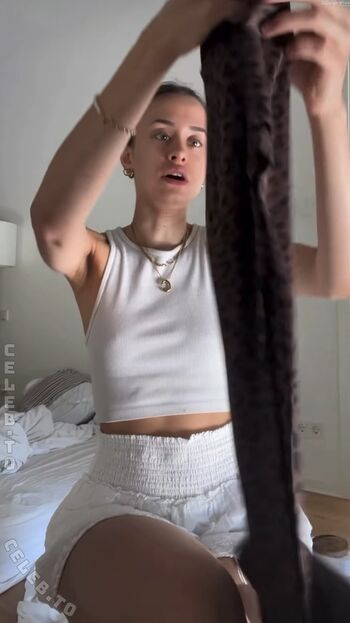 🔥 Lillyfayye leaked private photo uncensored full
