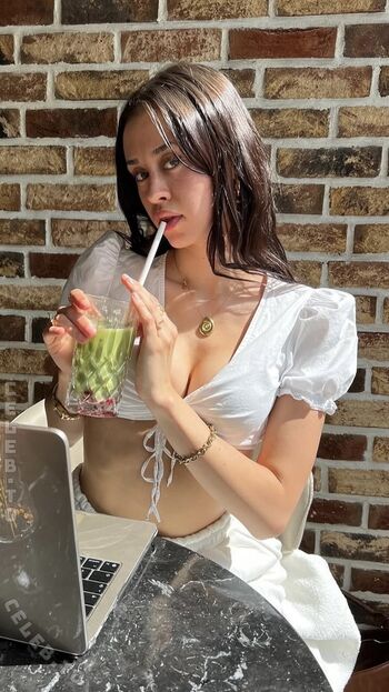 🔥 Lillyfayye leaked private photo uncensored full