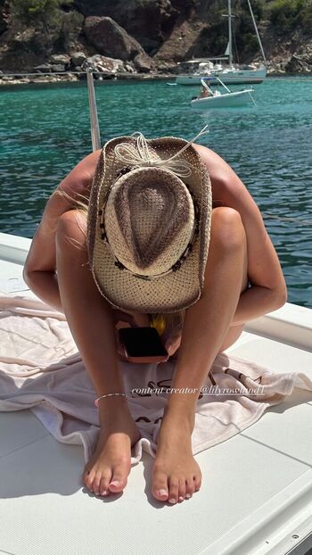 🔥 Lily rowland leaked private photo uncensored full
