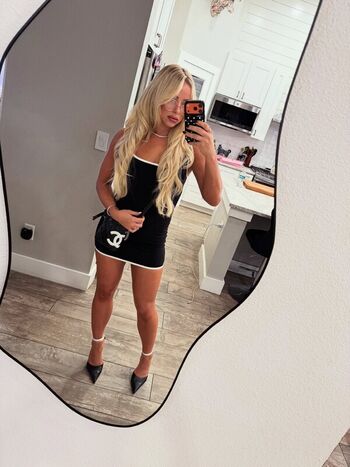 🔥 Liv morgan  page leaked private photo uncensored full