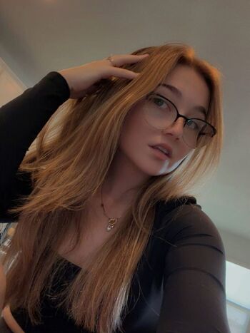 🔥 Lyssaurora page leaked private photo uncensored full