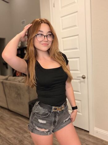 🔥 Lyssaurora page leaked private photo uncensored full
