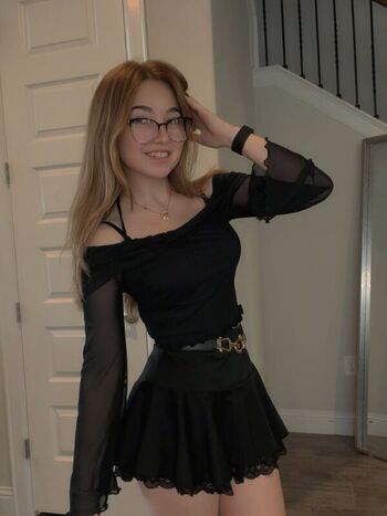 🔥 Lyssaurora leaked private photo uncensored full