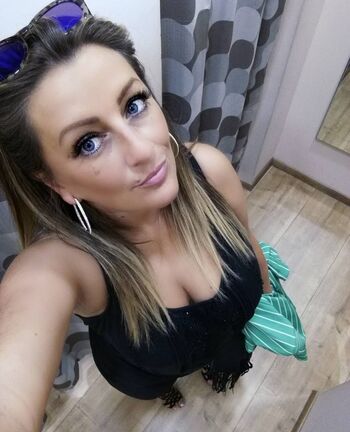 🔥 Mature women page leaked private photo uncensored full