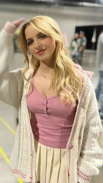 🔥 Mckenna grace  page leaked private photo uncensored full