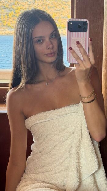 🔥 Meika woollard page leaked private photo uncensored full