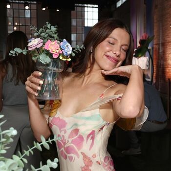 🔥 Millie bobby brown page leaked private photo uncensored full