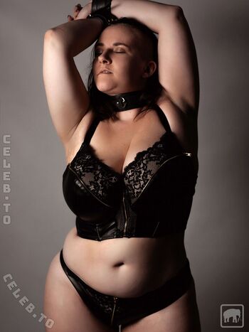 🔥 Ms curvylicous page leaked private photo uncensored full