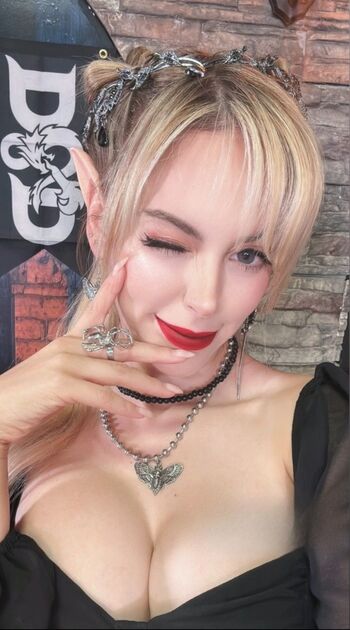 🔥 Nadyasonika leaked private photo uncensored full