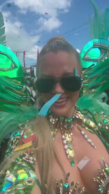 🔥 Nicole arbour page leaked private photo uncensored full