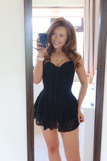 🔥 Pheobeisginger page leaked private photo uncensored full