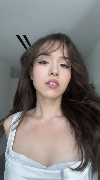 🔥 Pokimane  page leaked private photo uncensored full