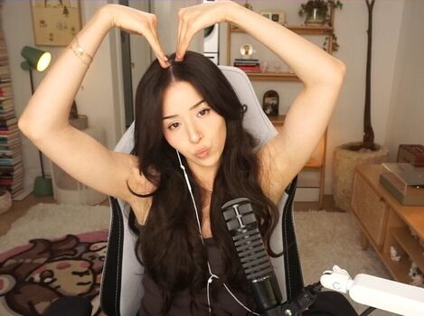 🔥 Pokimane  page leaked private photo uncensored full