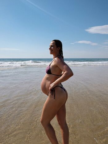 🔥 Pregnant celebs page leaked private photo uncensored full