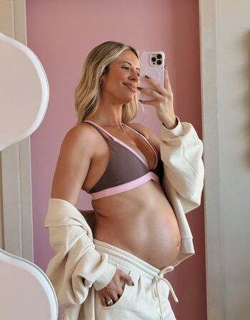 🔥 Pregnant celebs leaked private photo uncensored full