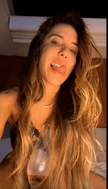 🔥 Renata frisson page leaked private photo uncensored full