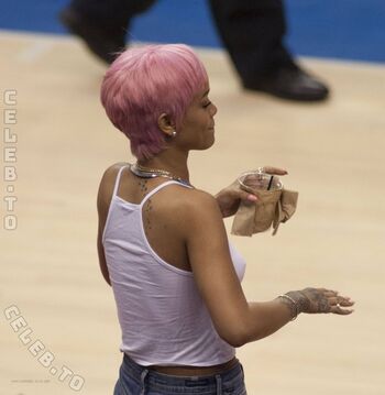 🔥 Rihanna  page leaked private photo uncensored full