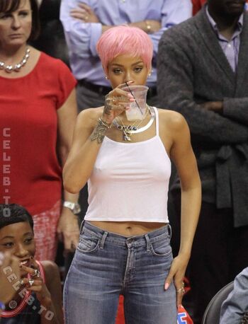🔥 Rihanna  page leaked private photo uncensored full