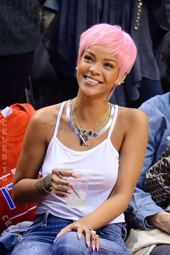 🔥 Rihanna  page leaked private photo uncensored full