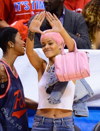 🔥 Rihanna  page leaked private photo uncensored full