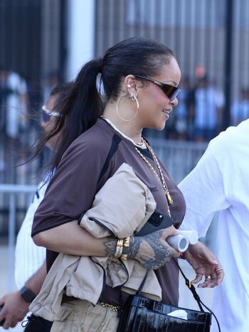 🔥 Rihanna  page leaked private photo uncensored full