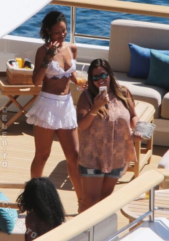 🔥 Rihanna  page leaked private photo uncensored full