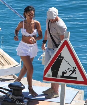 🔥 Rihanna  page leaked private photo uncensored full