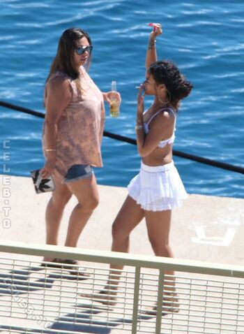 🔥 Rihanna  page leaked private photo uncensored full