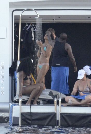 🔥 Rihanna  page leaked private photo uncensored full
