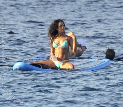 🔥 Rihanna  page leaked private photo uncensored full