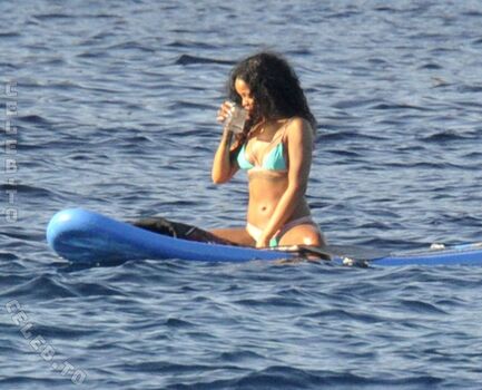 🔥 Rihanna  page leaked private photo uncensored full