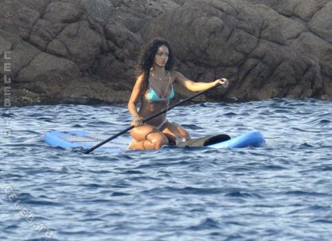🔥 Rihanna  page leaked private photo uncensored full