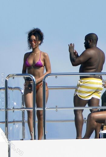 🔥 Rihanna  page leaked private photo uncensored full