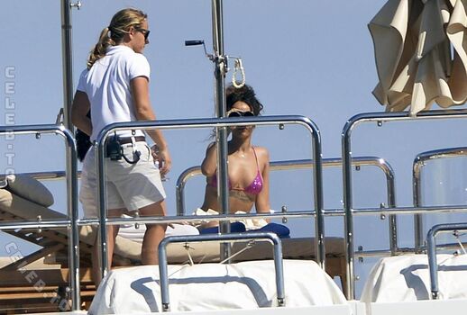 🔥 Rihanna  page leaked private photo uncensored full
