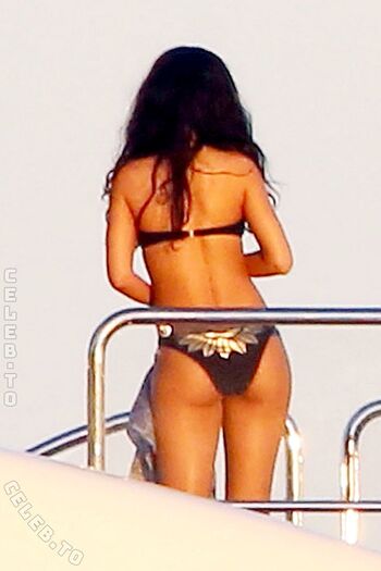 🔥 Rihanna  page leaked private photo uncensored full