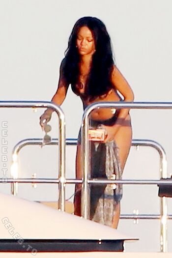 🔥 Rihanna  page leaked private photo uncensored full