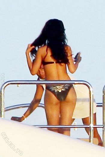 🔥 Rihanna  page leaked private photo uncensored full