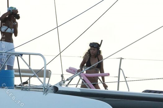 🔥 Rihanna  page leaked private photo uncensored full