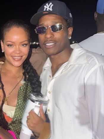 🔥 Rihanna  page leaked private photo uncensored full