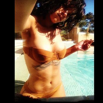 🔥 Rihanna  page leaked private photo uncensored full