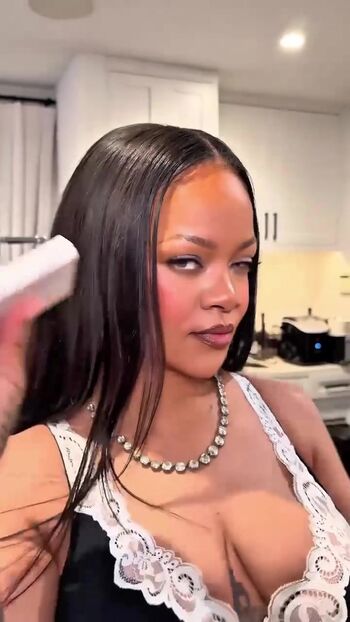 🔥 Rihanna  page leaked private photo uncensored full