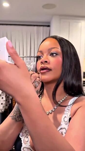 🔥 Rihanna  page leaked private photo uncensored full