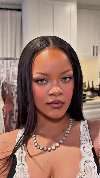 🔥 Rihanna  page leaked private photo uncensored full