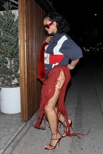 🔥 Rihanna  page leaked private photo uncensored full