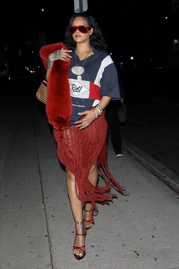 🔥 Rihanna  page leaked private photo uncensored full